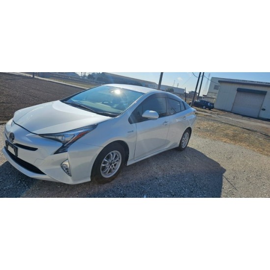 Toyota Prius( S - Safety plus) Hybrid, Automatic, 5 Seater -2017